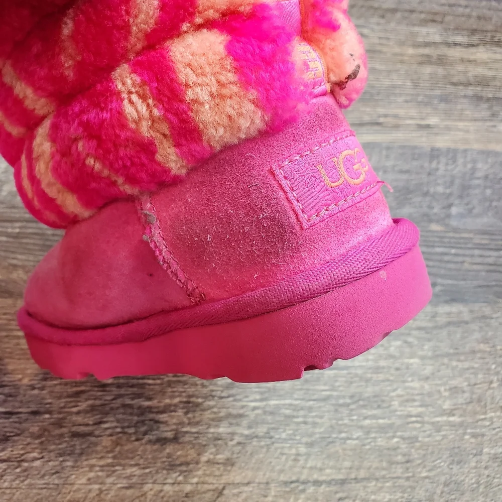 UGG® Fluff Mini Quilt Zebra Booties pink suede Toddler size 8